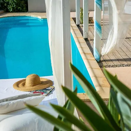 Sea View Villa *